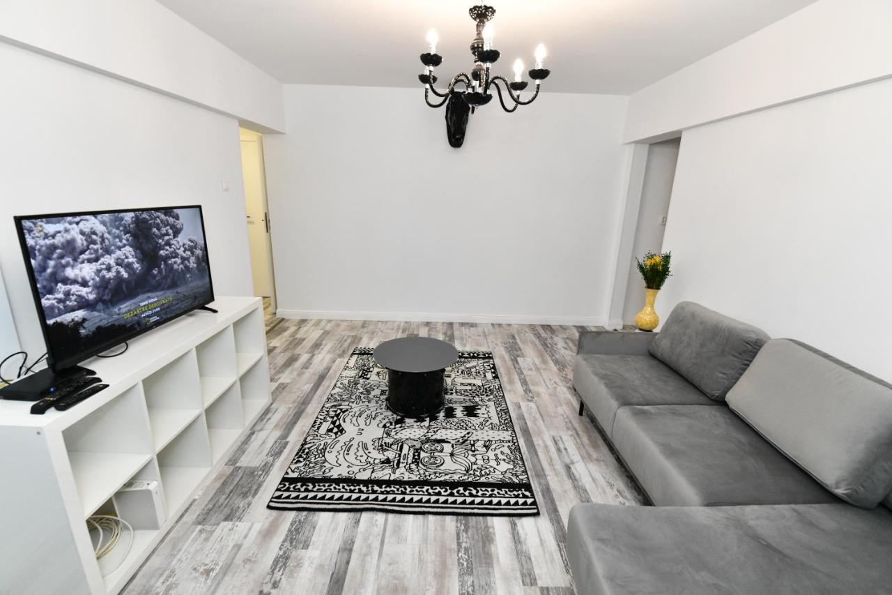Transilvania Apartament Apartment บูคาเรสต์ ภายนอก รูปภาพ